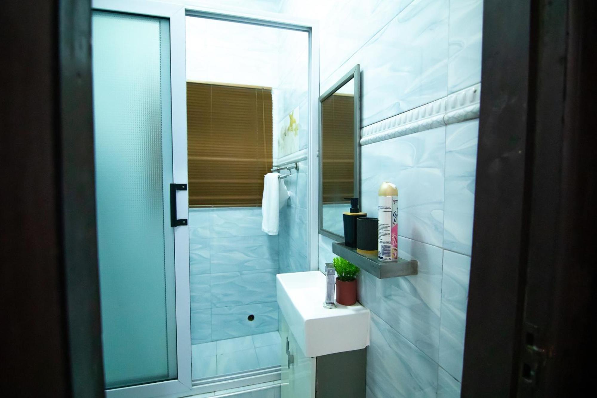 Stylish East Legon Apartment - Ac, Wi-Fi, Netflix Accra Exterior photo